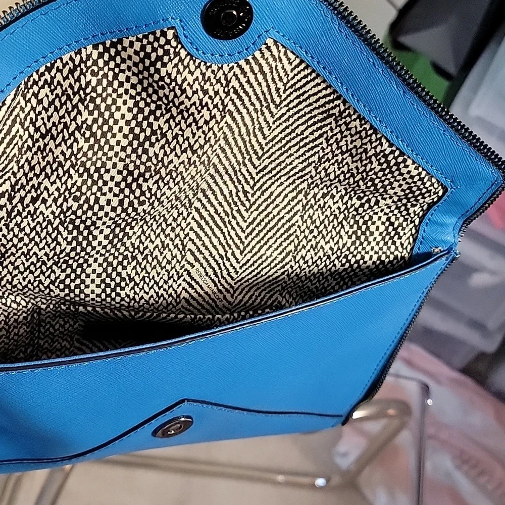 Rebecca Minkoff Leo Envelope Clutch - Picture 7 of 8